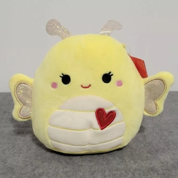 5" Nixie the Butterfly NWT Bug Insect Canada Exclusive Valentine's Squishmallow - Picture 1 of 1